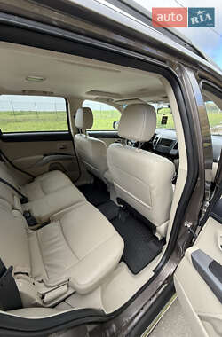 Позашляховик / Кросовер Mitsubishi Outlander 2012 в  фото 17 Позашляховик / Кросовер Mitsubishi Outlander 2012 в