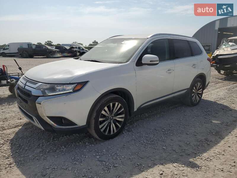 Внедорожник / Кроссовер Mitsubishi Outlander 2019 в Луцке