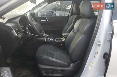 Внедорожник / Кроссовер Mitsubishi Outlander 2023 в 
