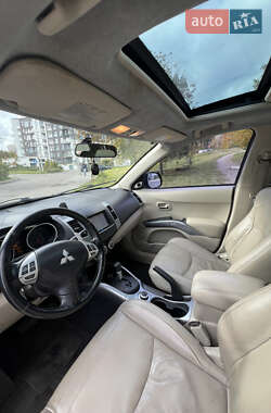 Внедорожник / Кроссовер Mitsubishi Outlander 2008 в 