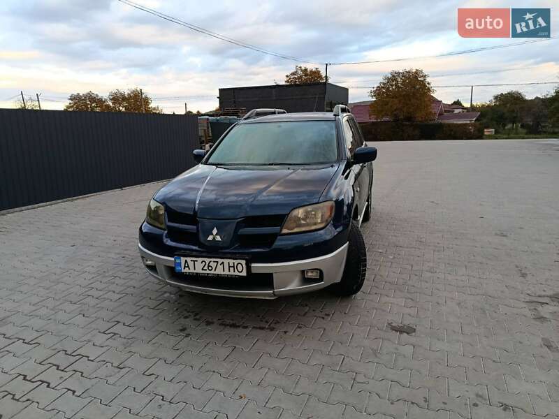 Внедорожник / Кроссовер Mitsubishi Outlander 2004 в Косове