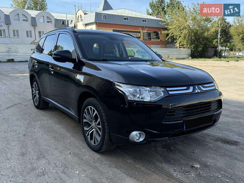 Внедорожник / Кроссовер Mitsubishi Outlander 2013 в Тернополе