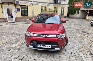 Mitsubishi Outlander 2014