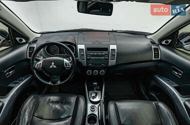 Внедорожник / Кроссовер Mitsubishi Outlander 2008 в 