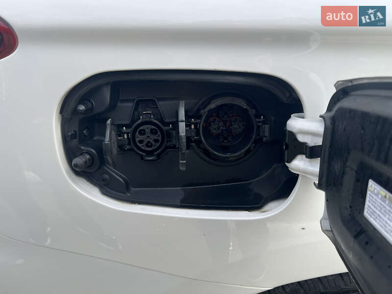 Позашляховик / Кросовер Mitsubishi Outlander 2018 в Києві