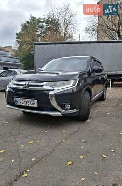 Позашляховик / Кросовер Mitsubishi Outlander 2018 в Києві