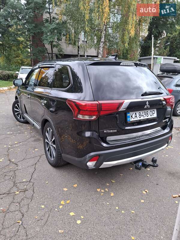 Внедорожник / Кроссовер Mitsubishi Outlander 2018 в Киеве