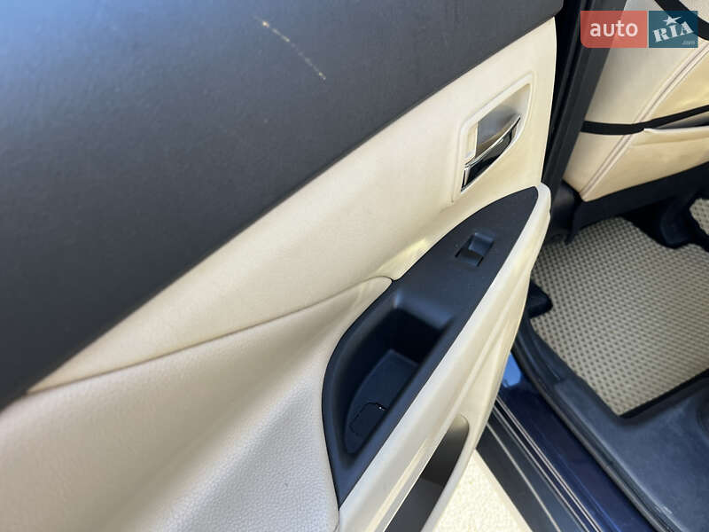 Внедорожник / Кроссовер Mitsubishi Outlander 2013 в Одессе фото 29 Внедорожник / Кроссовер Mitsubishi Outlander 2013 в Одессе