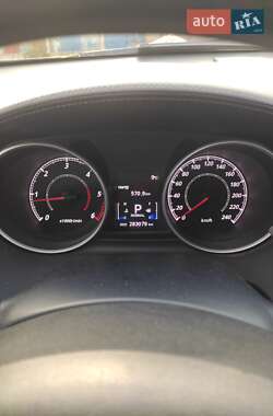 Позашляховик / Кросовер Mitsubishi Outlander 2010 в  фото 7 Позашляховик / Кросовер Mitsubishi Outlander 2010 в