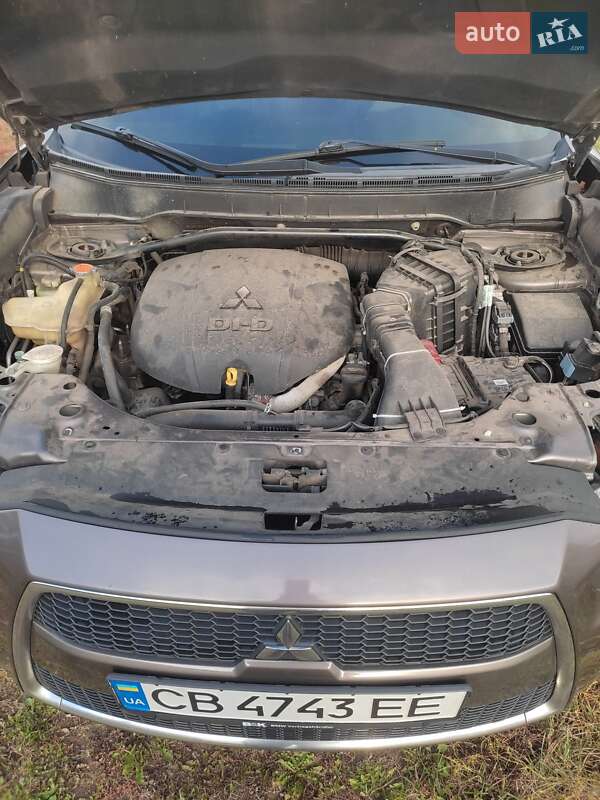 Позашляховик / Кросовер Mitsubishi Outlander 2010 в Чернігові фото 9 Позашляховик / Кросовер Mitsubishi Outlander 2010 в Чернігові