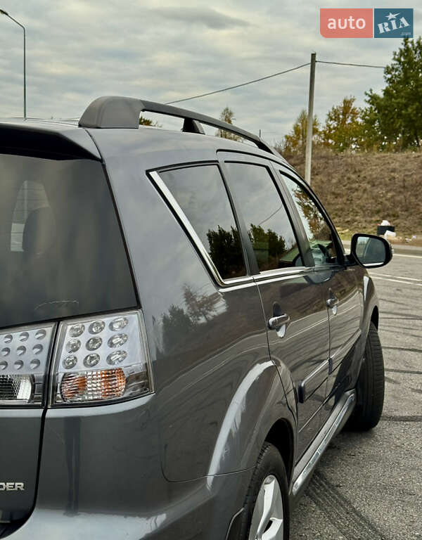 Внедорожник / Кроссовер Mitsubishi Outlander 2012 в Полтаве