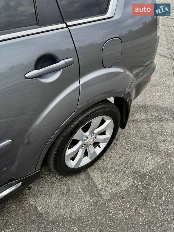 Внедорожник / Кроссовер Mitsubishi Outlander 2012 в Полтаве