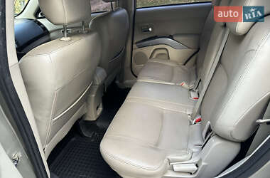 Позашляховик / Кросовер Mitsubishi Outlander 2009 в 