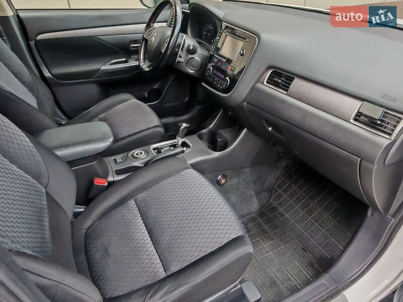 Внедорожник / Кроссовер Mitsubishi Outlander 2013 в Днепре фото 9 Внедорожник / Кроссовер Mitsubishi Outlander 2013 в Днепре