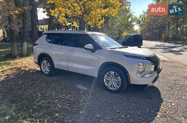 Внедорожник / Кроссовер Mitsubishi Outlander 2022 в Умани