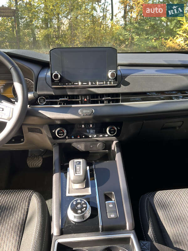 Позашляховик / Кросовер Mitsubishi Outlander 2022 в Умані