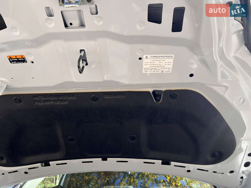Позашляховик / Кросовер Mitsubishi Outlander 2022 в Умані