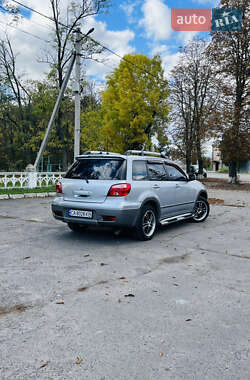 Внедорожник / Кроссовер Mitsubishi Outlander 2005 в  фото 7 Внедорожник / Кроссовер Mitsubishi Outlander 2005 в