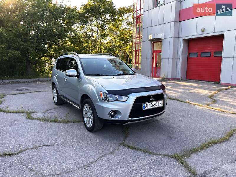 Позашляховик / Кросовер Mitsubishi Outlander 2013 в Запоріжжі