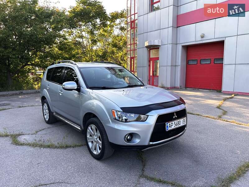 Позашляховик / Кросовер Mitsubishi Outlander 2013 в Запоріжжі
