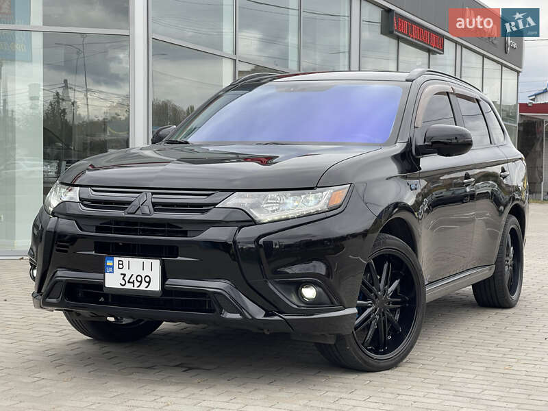 Внедорожник / Кроссовер Mitsubishi Outlander 2018 в Полтаве