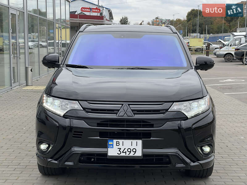 Внедорожник / Кроссовер Mitsubishi Outlander 2018 в Полтаве