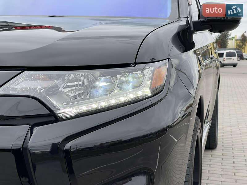 Внедорожник / Кроссовер Mitsubishi Outlander 2018 в Полтаве