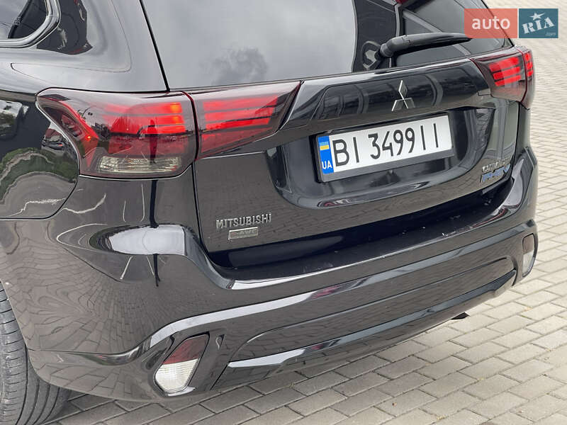 Внедорожник / Кроссовер Mitsubishi Outlander 2018 в Полтаве