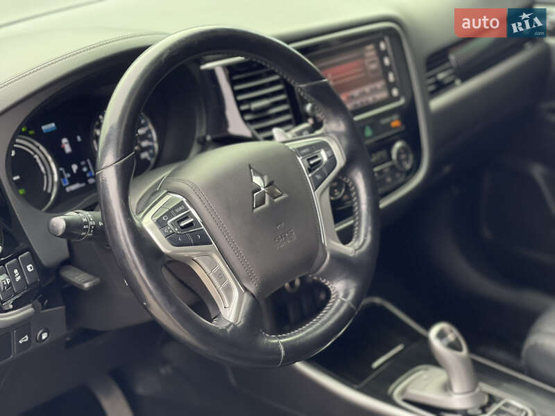 Внедорожник / Кроссовер Mitsubishi Outlander 2018 в Полтаве