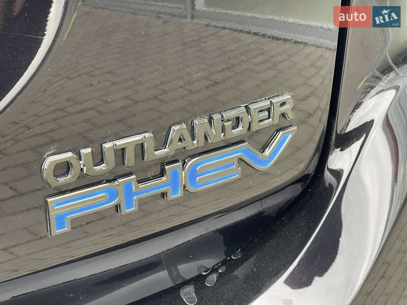 Внедорожник / Кроссовер Mitsubishi Outlander 2018 в Полтаве