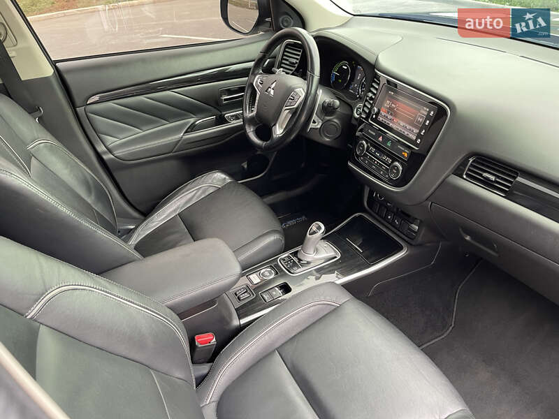 Внедорожник / Кроссовер Mitsubishi Outlander 2018 в Полтаве
