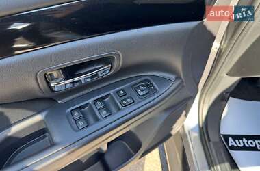 Внедорожник / Кроссовер Mitsubishi Outlander 2021 в 