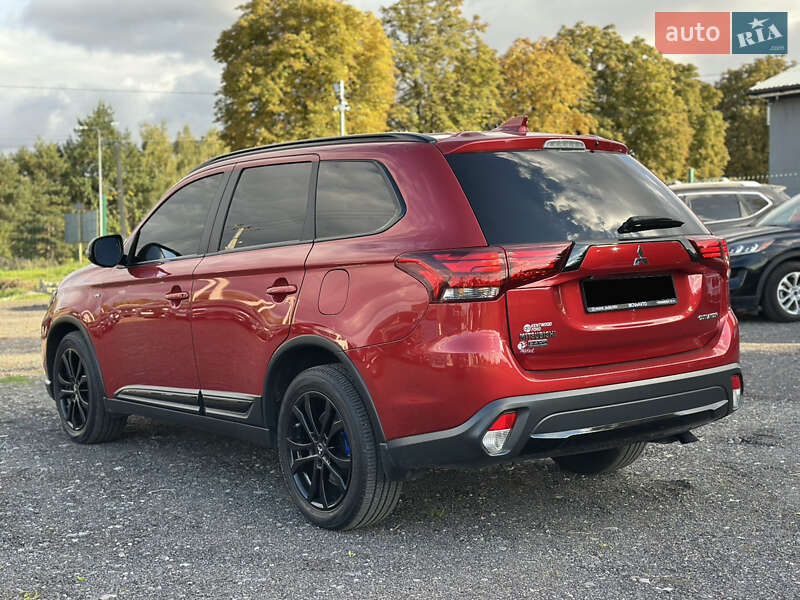 Позашляховик / Кросовер Mitsubishi Outlander 2016 в Львові фото 9 Позашляховик / Кросовер Mitsubishi Outlander 2016 в Львові