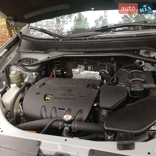 Внедорожник / Кроссовер Mitsubishi Outlander 2007 в Черкассах фото 2 Внедорожник / Кроссовер Mitsubishi Outlander 2007 в Черкассах