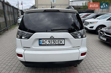 Внедорожник / Кроссовер Mitsubishi Outlander 2010 в 