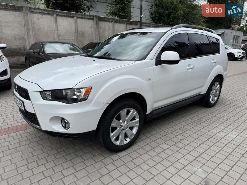 Позашляховик / Кросовер Mitsubishi Outlander 2010 в Запоріжжі
