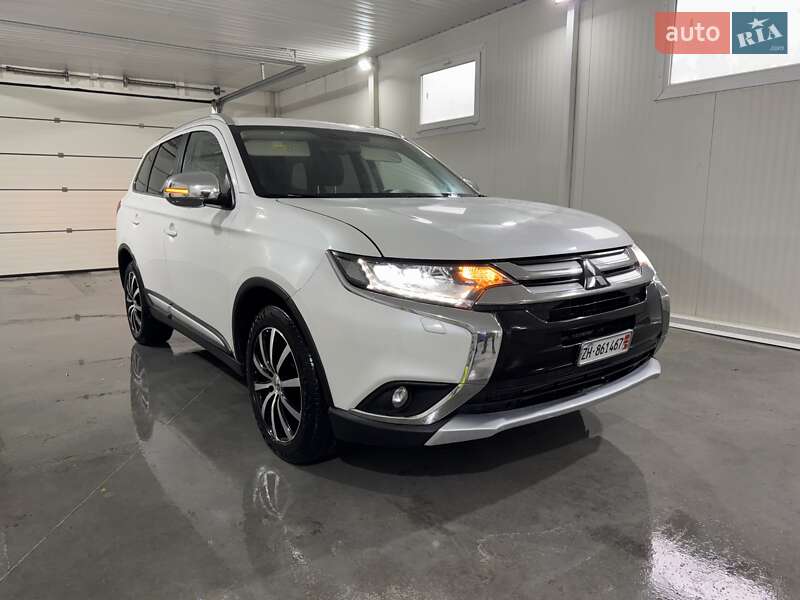 Mitsubishi Outlander 2016