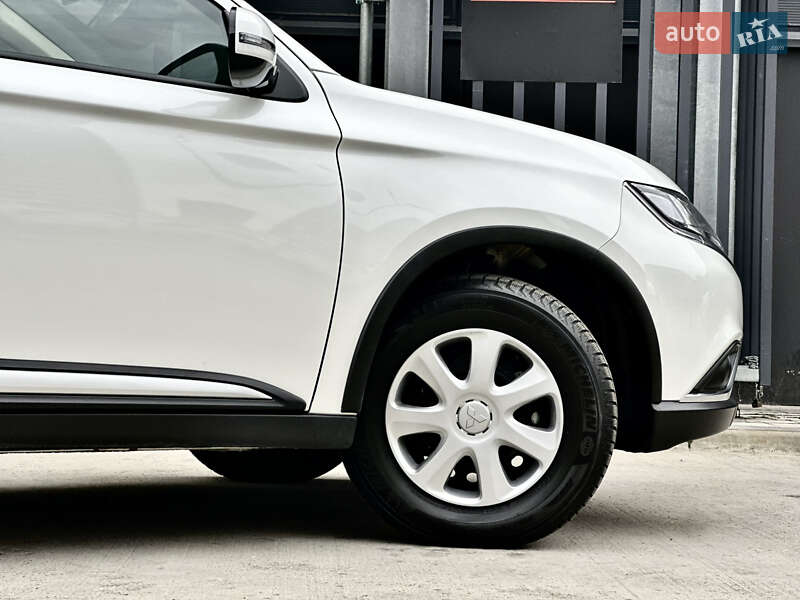 Позашляховик / Кросовер Mitsubishi Outlander 2021 в Києві фото 12 Позашляховик / Кросовер Mitsubishi Outlander 2021 в Києві