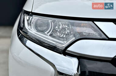 Внедорожник / Кроссовер Mitsubishi Outlander 2021 в 