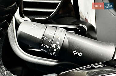 Внедорожник / Кроссовер Mitsubishi Outlander 2021 в 