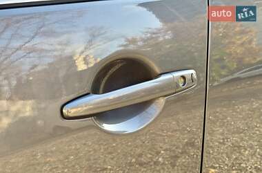 Внедорожник / Кроссовер Mitsubishi Outlander 2010 в 