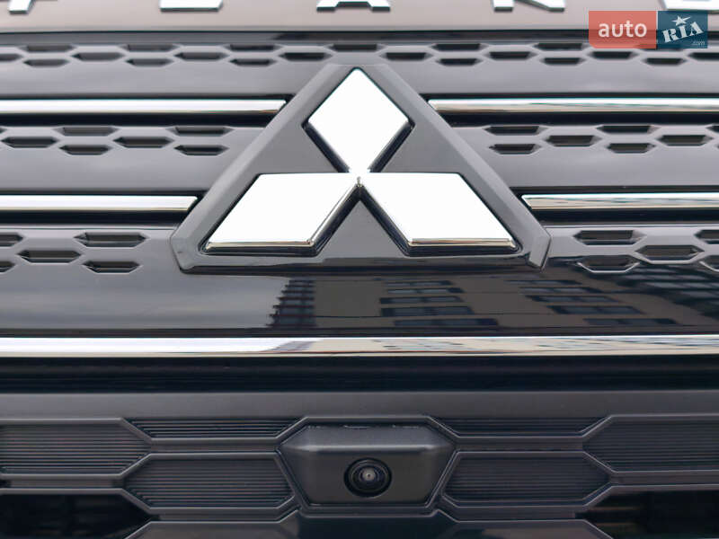 Внедорожник / Кроссовер Mitsubishi Outlander 2022 в Ивано-Франковске