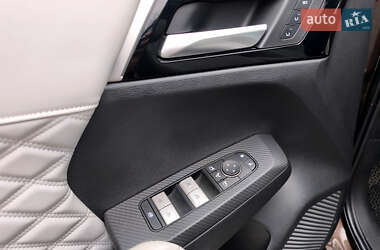 Внедорожник / Кроссовер Mitsubishi Outlander 2022 в 