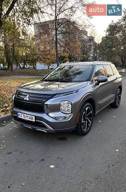 Mitsubishi Outlander 2022