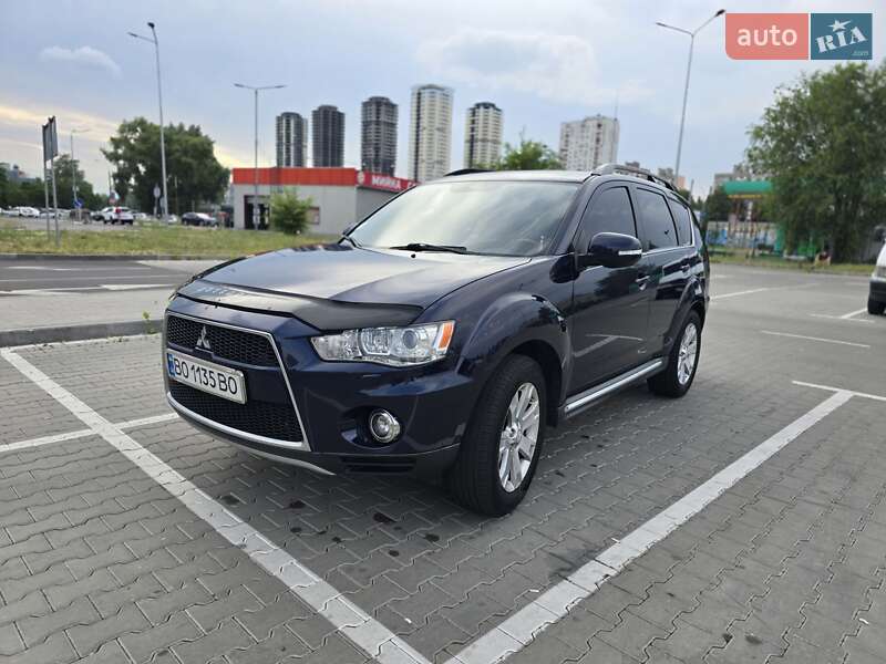 Внедорожник / Кроссовер Mitsubishi Outlander 2012 в Киеве фото 2 Внедорожник / Кроссовер Mitsubishi Outlander 2012 в Киеве