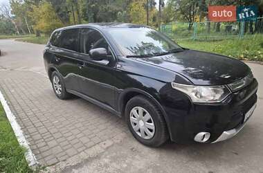 Mitsubishi Outlander 2014