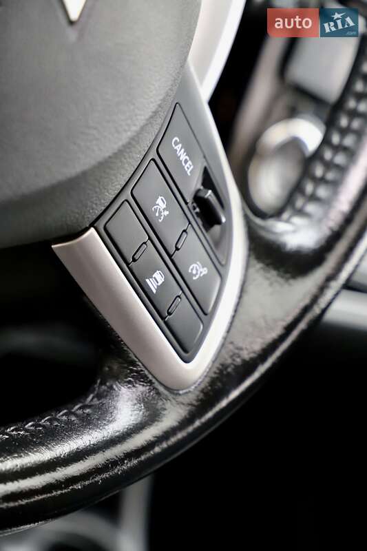 Внедорожник / Кроссовер Mitsubishi Outlander 2016 в Дрогобыче