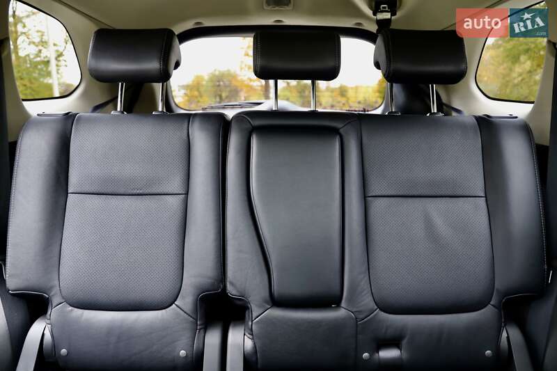 Внедорожник / Кроссовер Mitsubishi Outlander 2016 в Дрогобыче