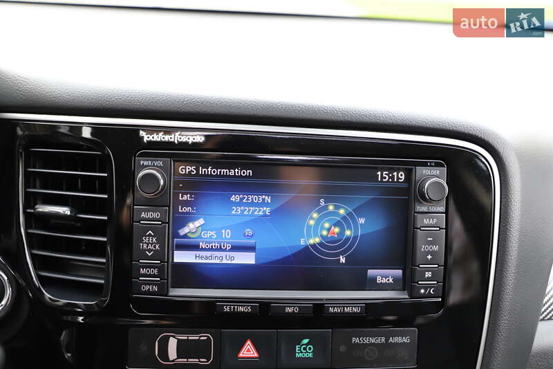 Внедорожник / Кроссовер Mitsubishi Outlander 2016 в Дрогобыче