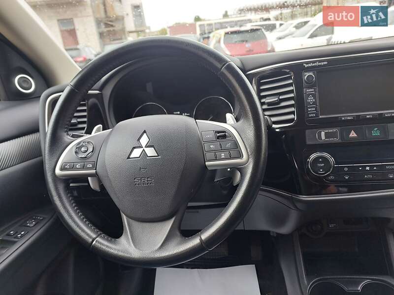 Позашляховик / Кросовер Mitsubishi Outlander 2013 в Рівному фото 50 Позашляховик / Кросовер Mitsubishi Outlander 2013 в Рівному